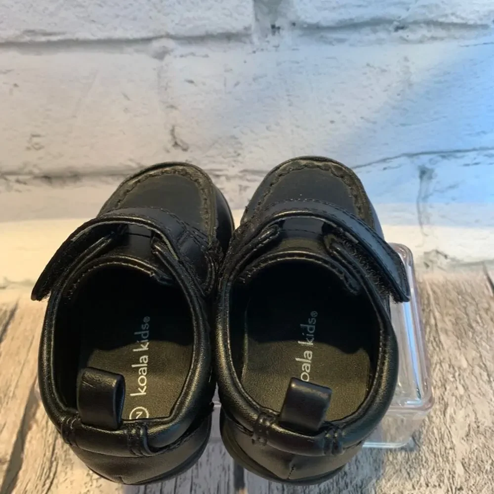 KOALA KIDS Boy’s Black Strap Closure Dress Shoes / Size: 2